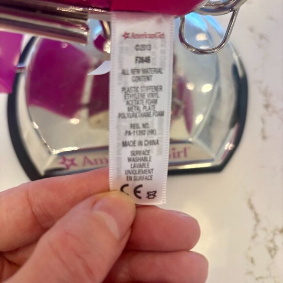 ⭐️HOST PICK ⭐️ American Girl Styling Chair (2013 Edition) - Picture 6 of 6